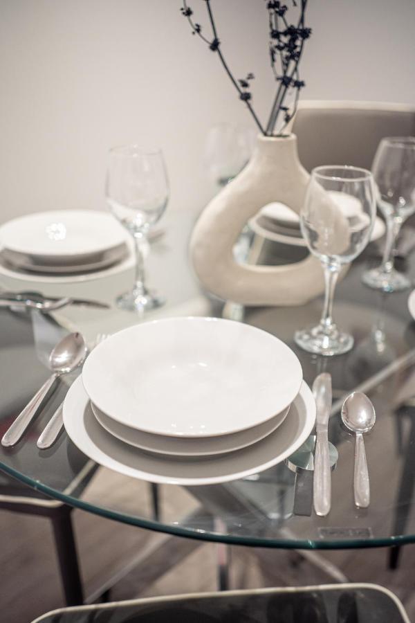 Studios With Ensuite Showers & Share Kitchens Prime Location Near Hospital, Town Center Apt 3 St Helens  Exterior photo