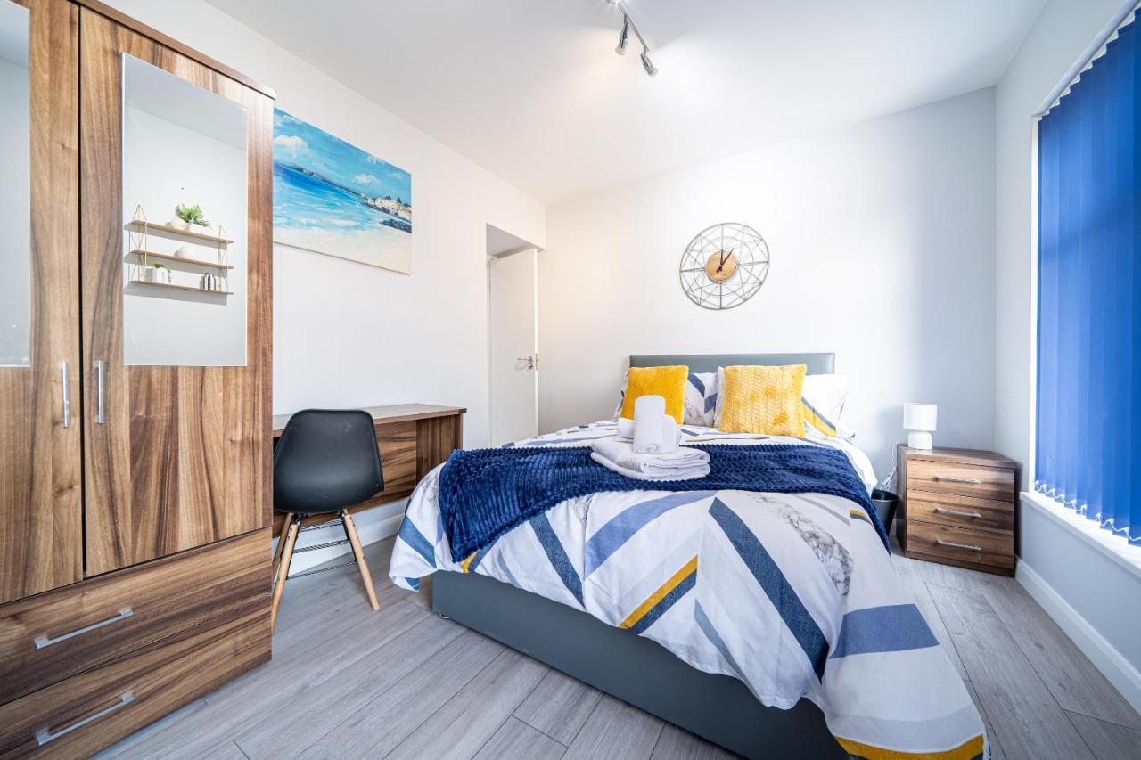 Studios With Ensuite Showers & Share Kitchens Prime Location Near Hospital, Town Center Apt 3 St Helens  Exterior photo